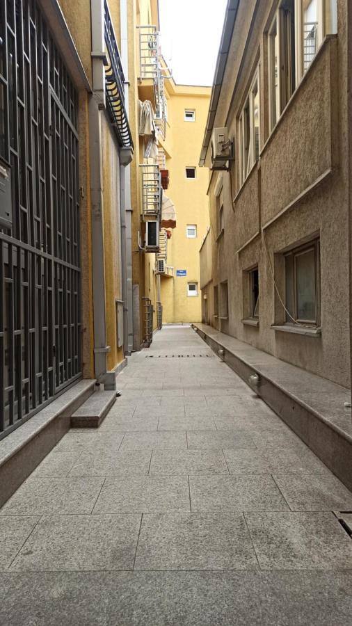 Martha'S Place Drac Podgorica Ngoại thất bức ảnh